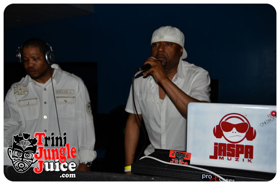 15th_annual_wear_white_2014-009