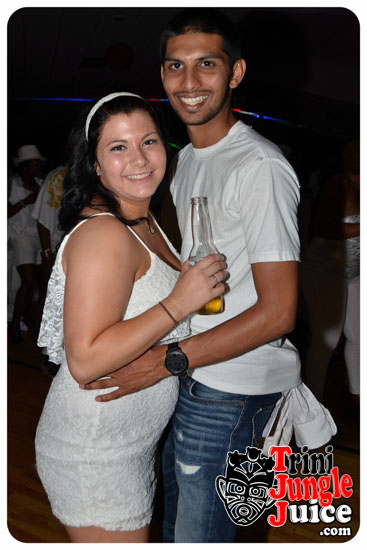 15th_annual_wear_white_2014-012