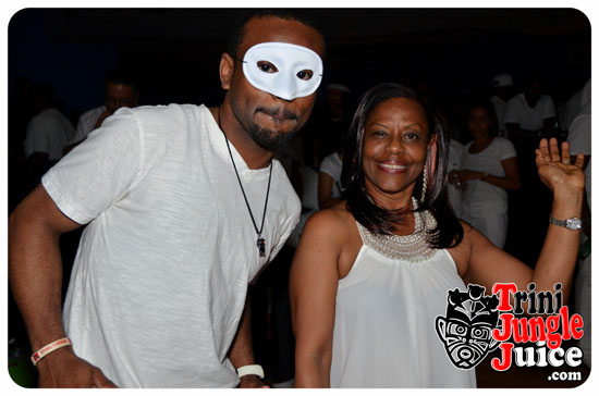 15th_annual_wear_white_2014-013