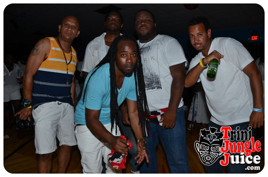 15th_annual_wear_white_2014-016