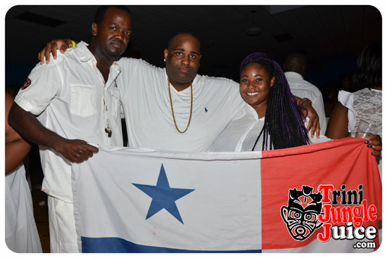 15th_annual_wear_white_2014-066