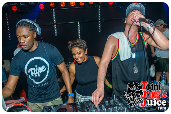 soca_twins_jump_up_2014-093