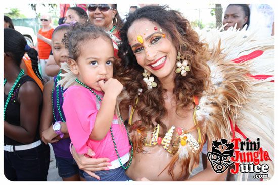 cayman_carnival_2014_part1-099