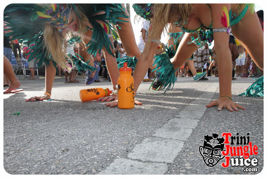 cayman_carnival_2014_part1-116