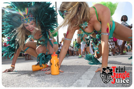 cayman_carnival_2014_part1-117