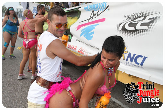 cayman_carnival_2014_part3-026