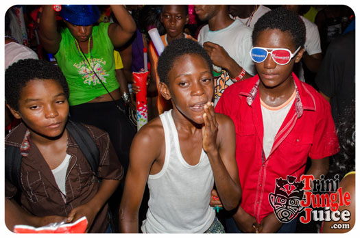 grenada_monday_night_mas_2014-071