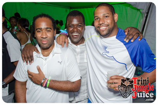 white_in_the_moonlight_2014-003