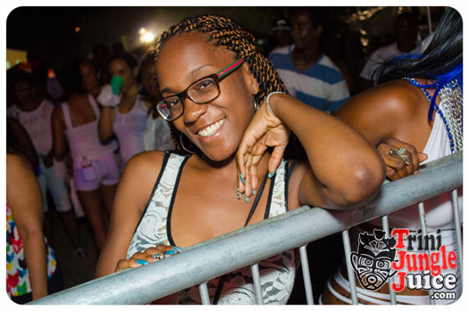 white_in_the_moonlight_2014-015