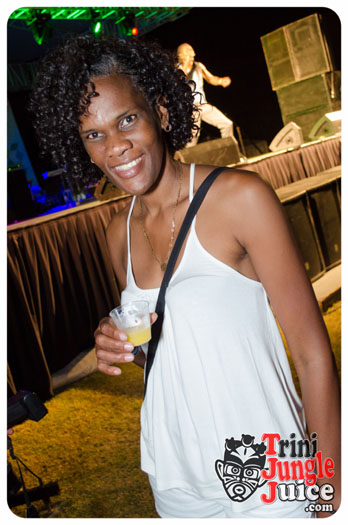 white_in_the_moonlight_2014-016