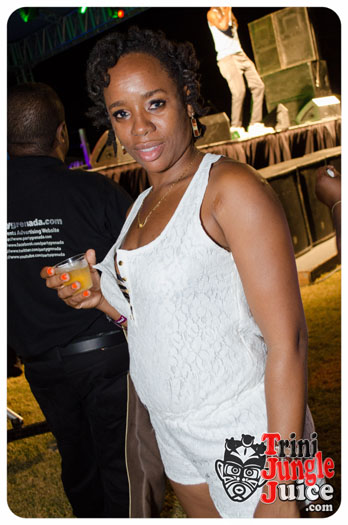 white_in_the_moonlight_2014-017