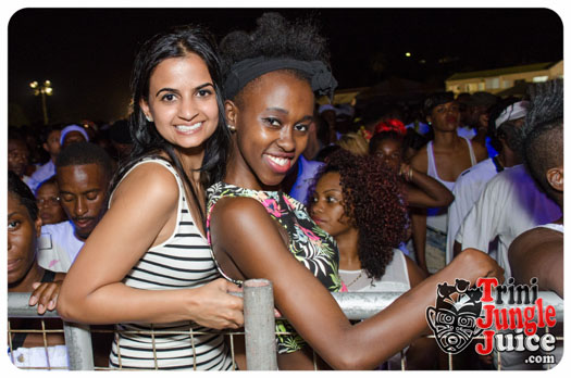 white_in_the_moonlight_2014-058