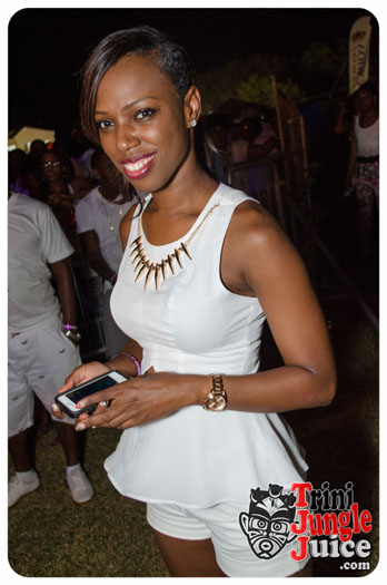 white_in_the_moonlight_2014-091