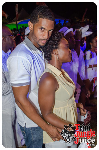 white_in_the_moonlight_2014-103