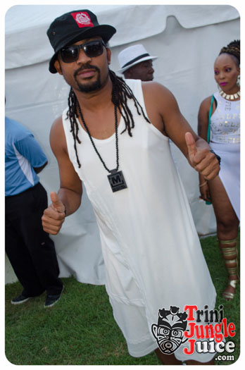 white_in_the_moonlight_2014-124