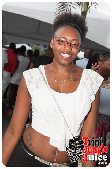 under_the_trees_2014-022