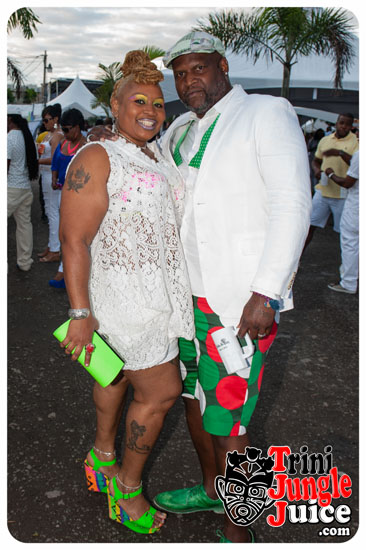 under_the_trees_2014-031