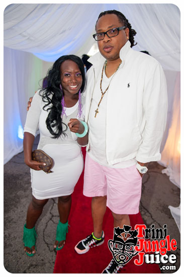 under_the_trees_2014-072