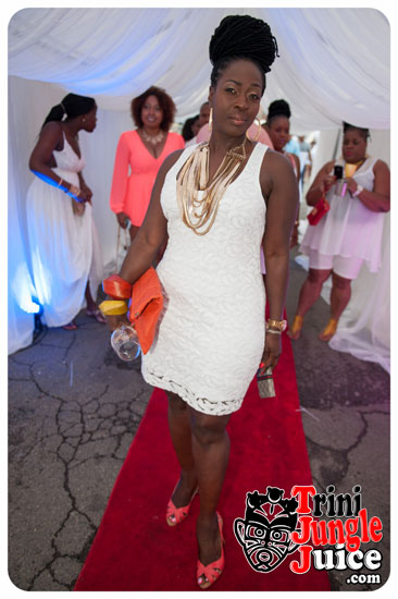 under_the_trees_2014-073