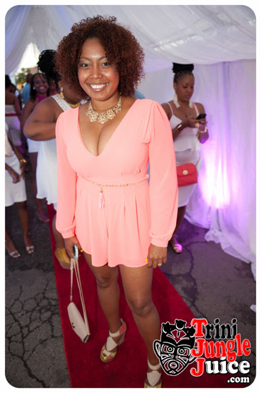 under_the_trees_2014-075