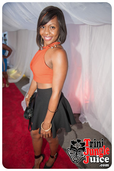 under_the_trees_2014-083