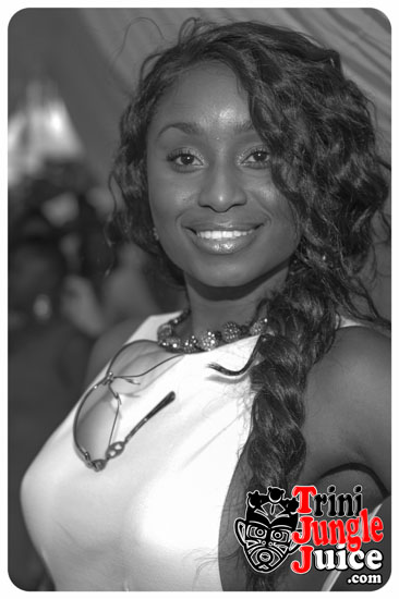 under_the_trees_2014-085