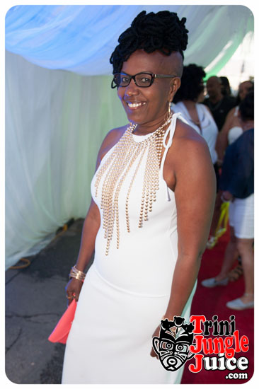 under_the_trees_2014-103