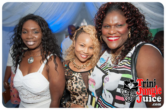 under_the_trees_2014-107