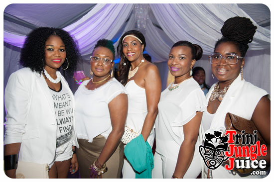 under_the_trees_2014-132