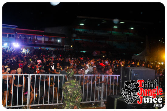 black_rave_svg_2014-087