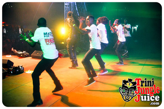 black_rave_svg_2014-091