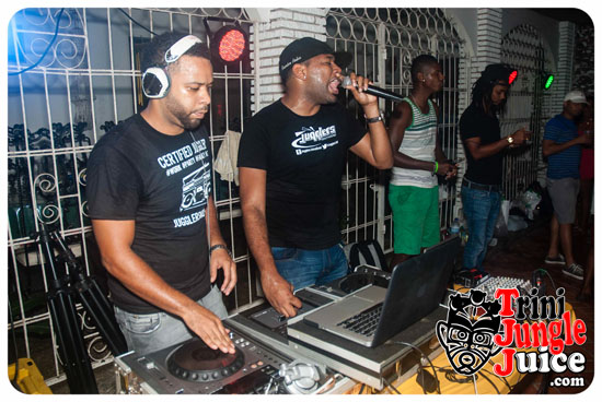 abc_alcohol_beachwear_coolers_jun28-025