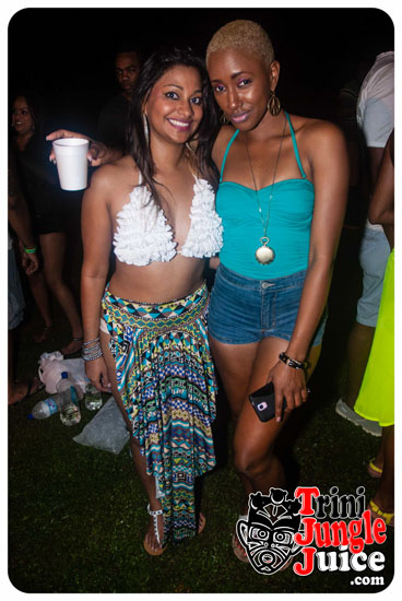 abc_alcohol_beachwear_coolers_jun28-028