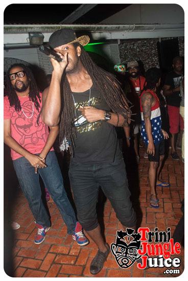 abc_alcohol_beachwear_coolers_jun28-063