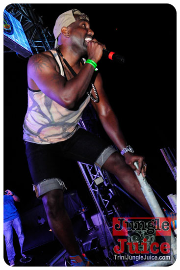 black_to_blue_2014-061