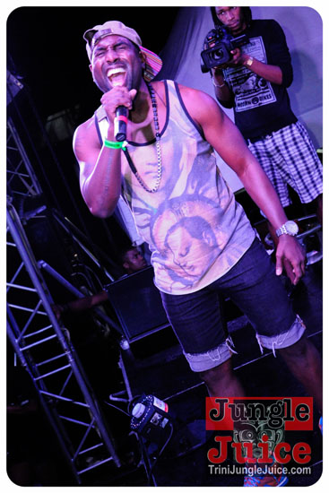 black_to_blue_2014-063