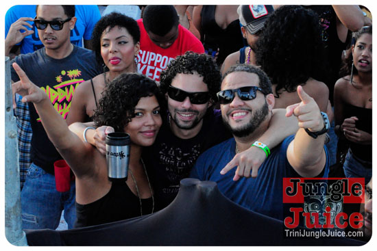 black_to_blue_2014-112