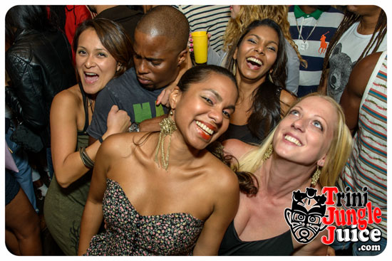 pon_de_rooftop_aug22-033