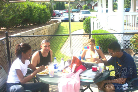 atl_poolparty_2003-03